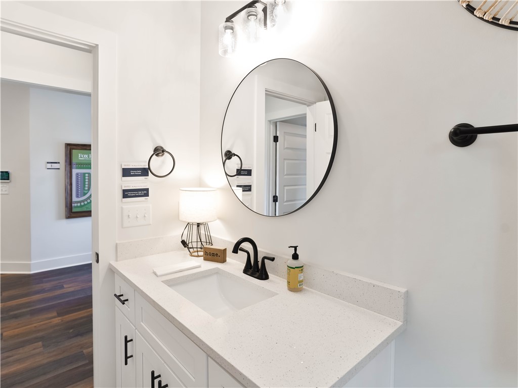 1168 WOODLAND CIRCLE