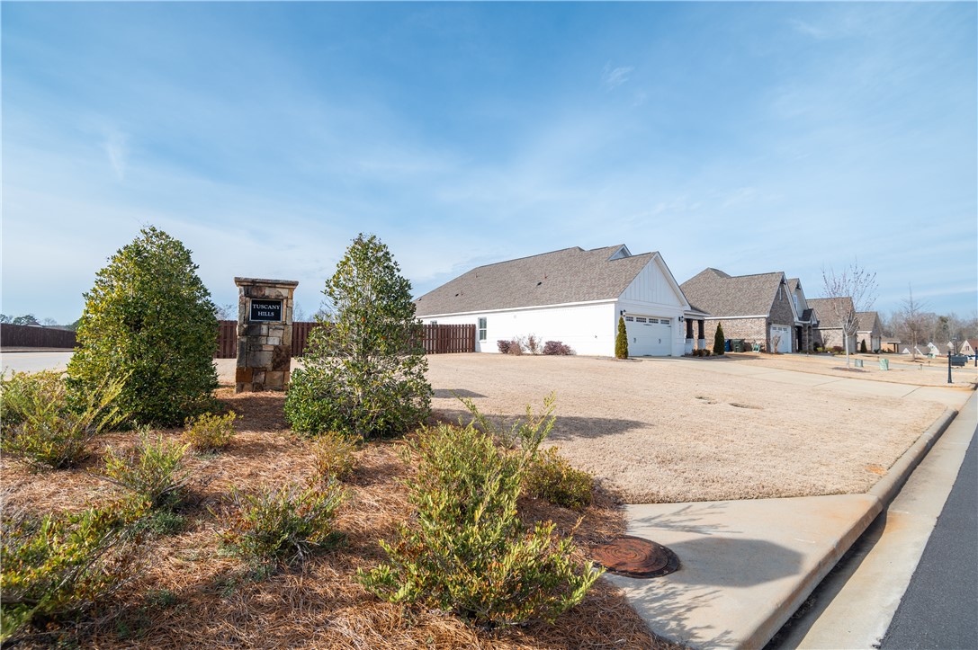 2601 FARMSTONE RIDGE