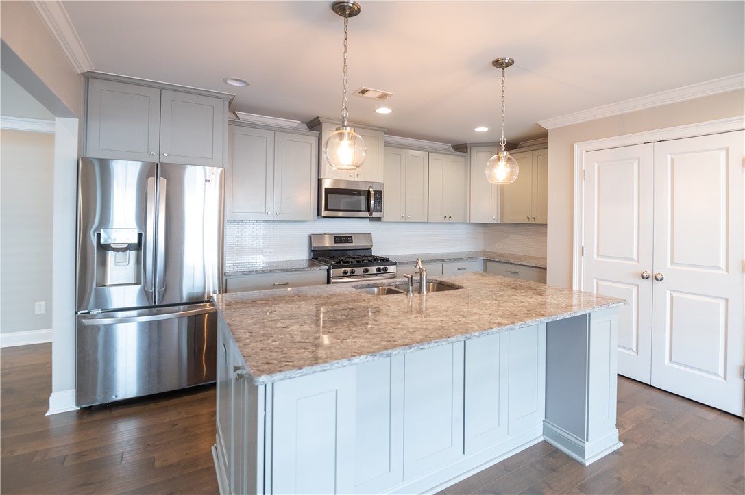 2601 FARMSTONE RIDGE