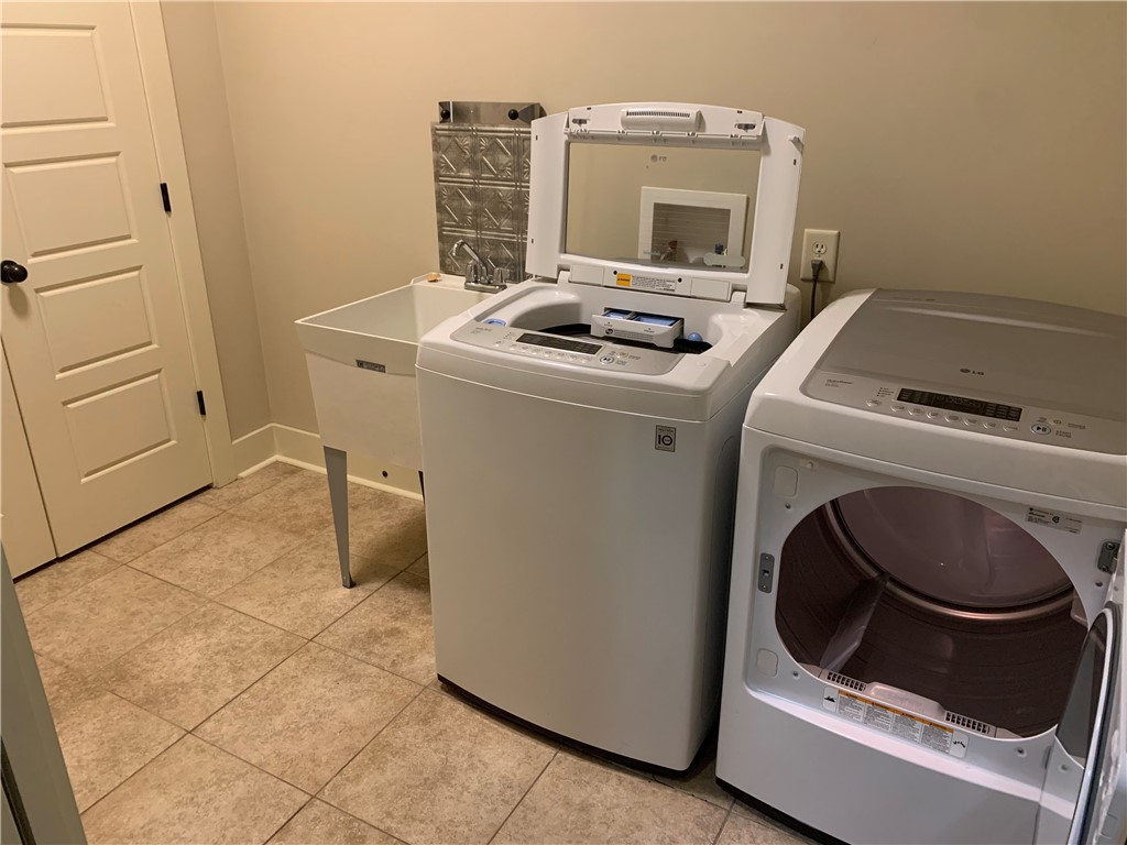 716 LEE ROAD 2039 N/A