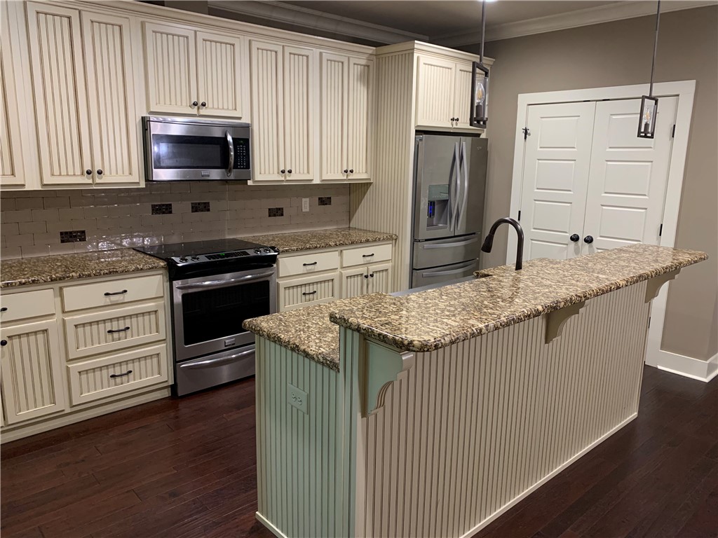 716 LEE ROAD 2039 N/A