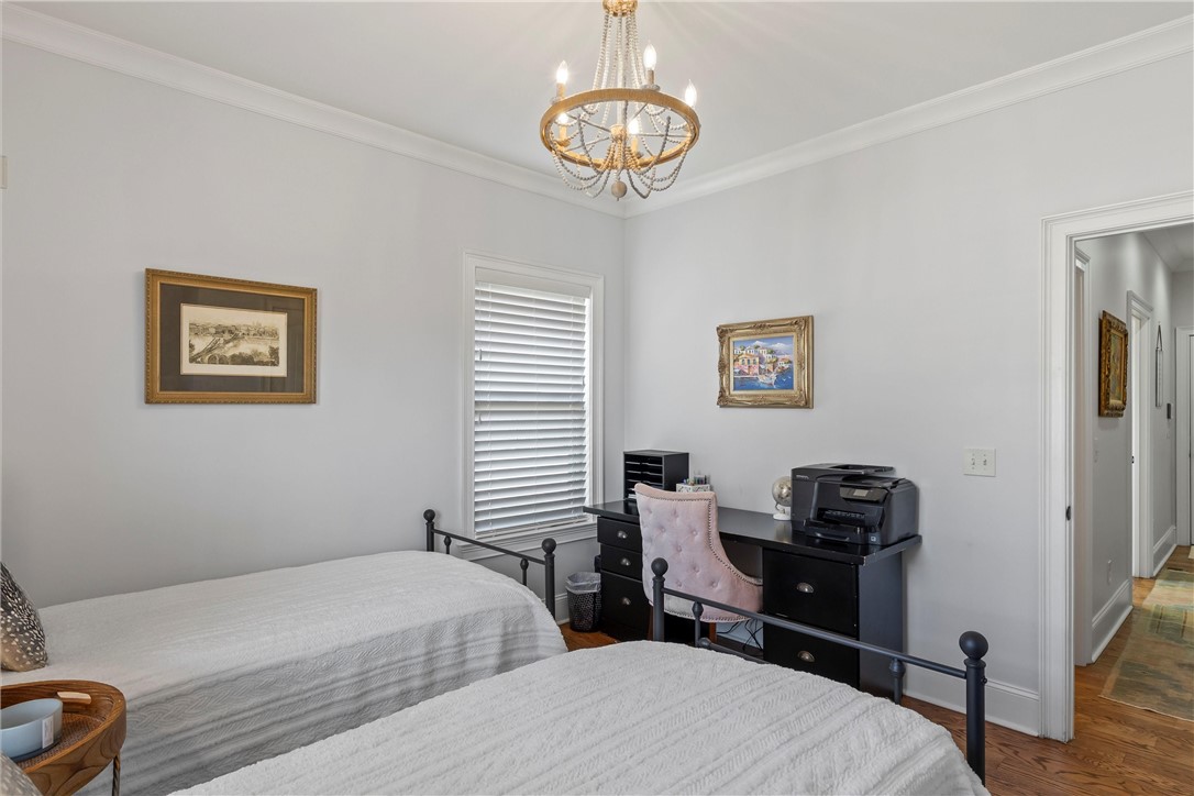 480 BENNINGTON COURT