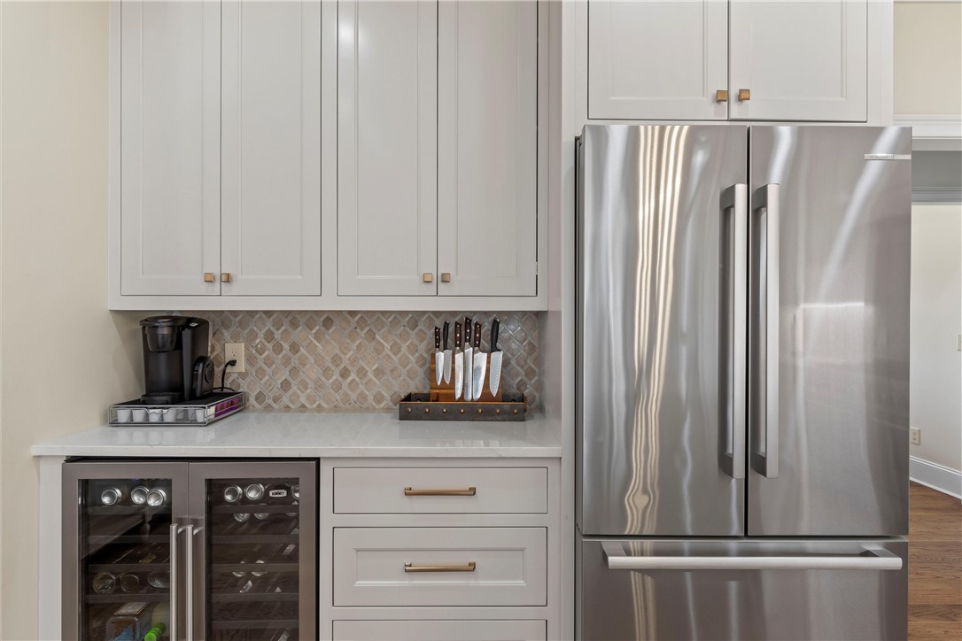 480 BENNINGTON COURT