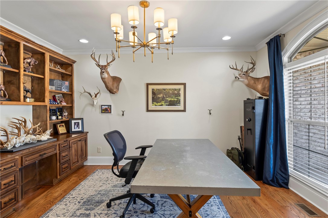 480 BENNINGTON COURT