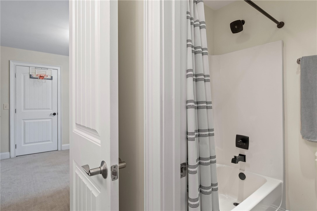 480 BENNINGTON COURT