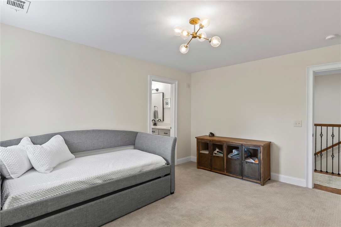 480 BENNINGTON COURT