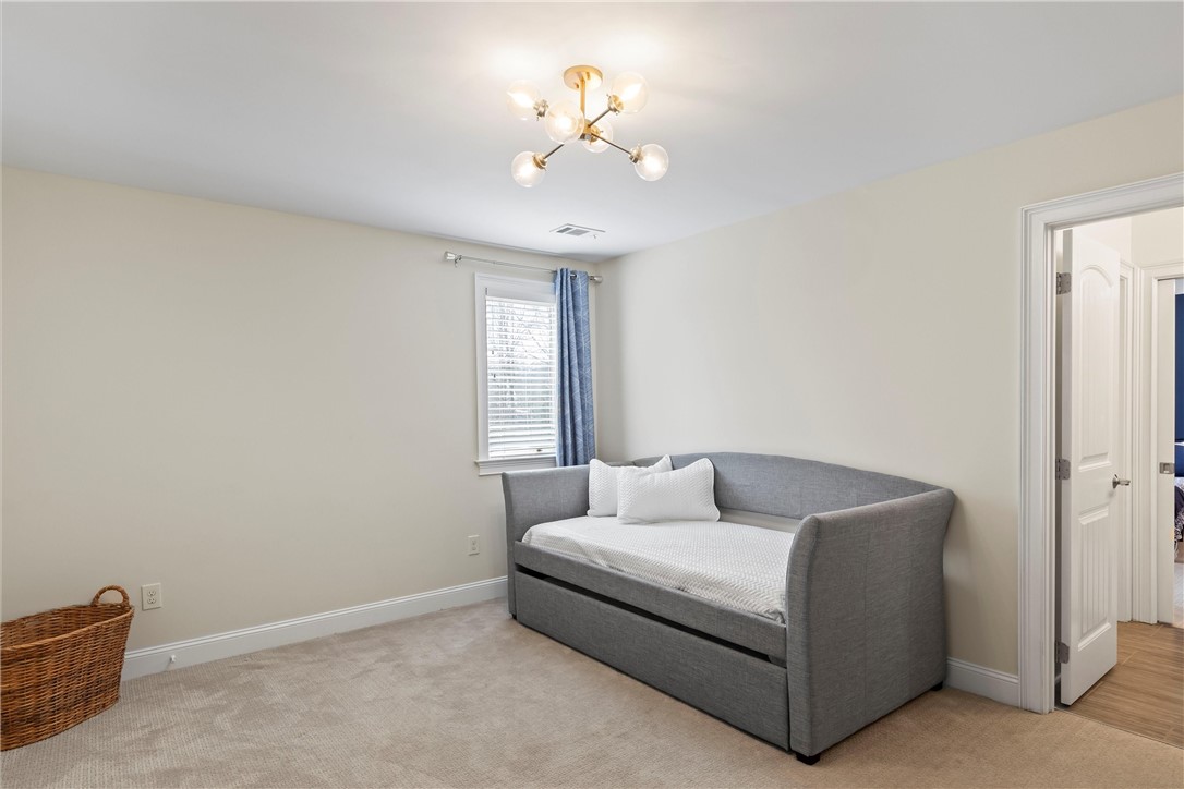 480 BENNINGTON COURT