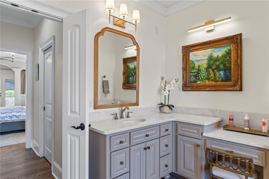 480 BENNINGTON COURT