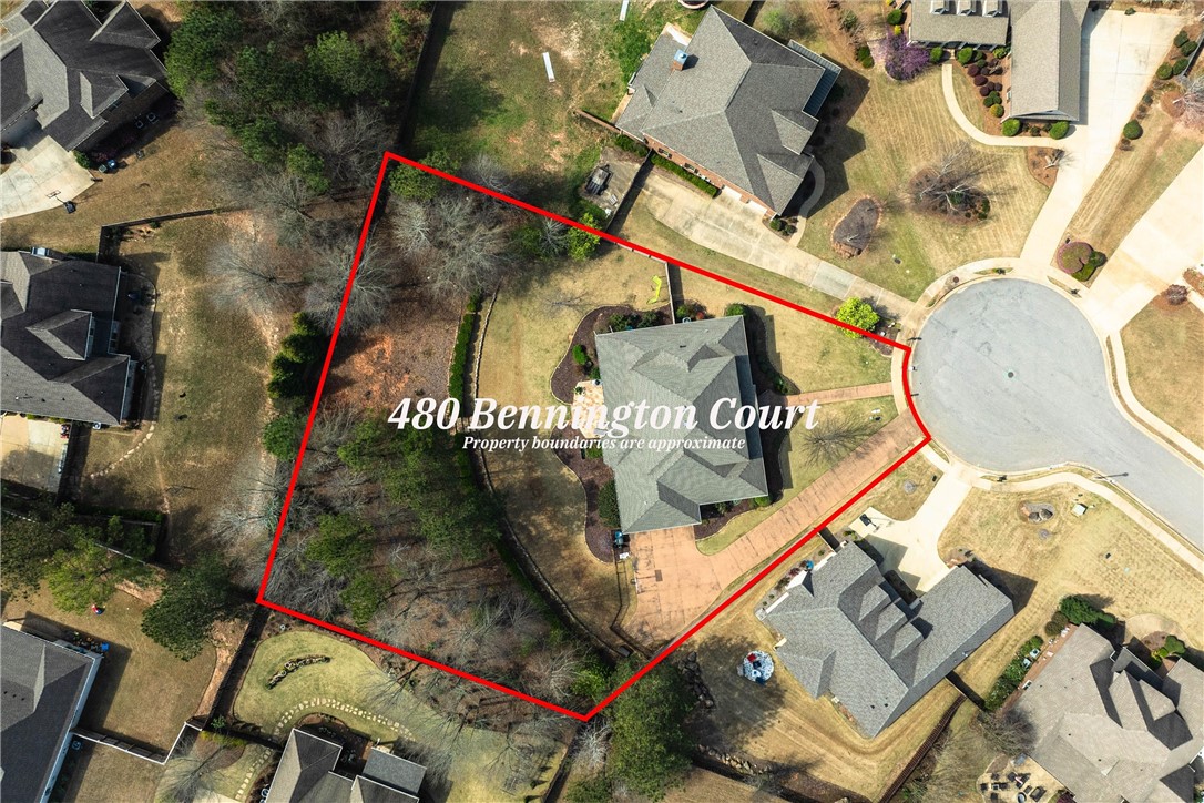 480 BENNINGTON COURT