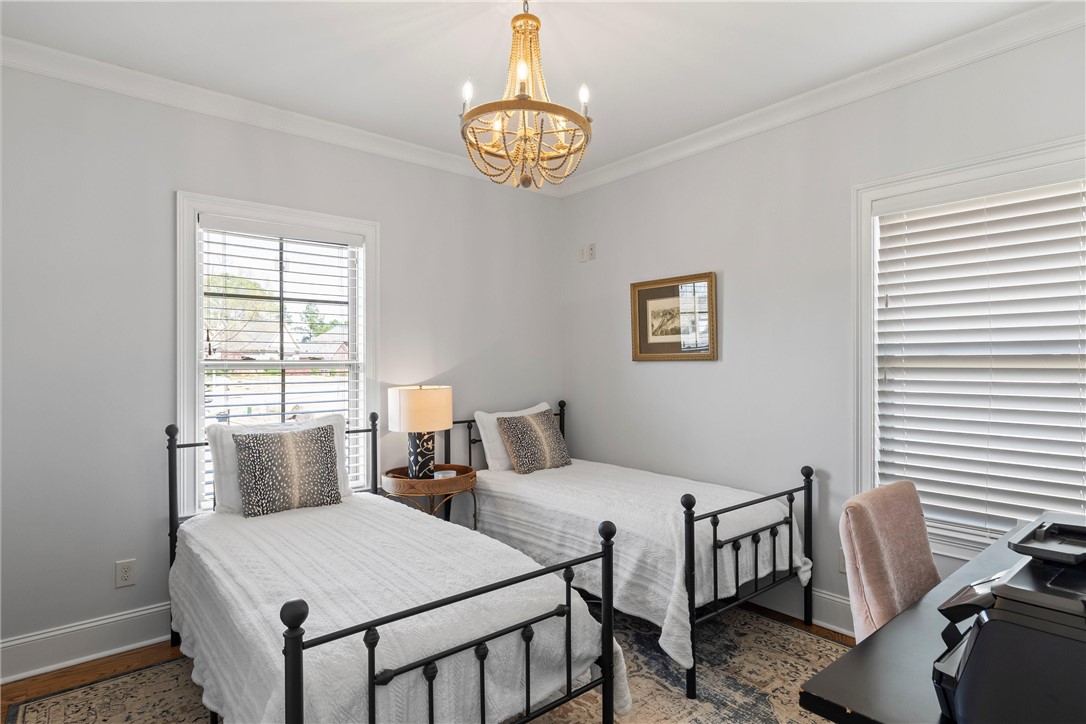 480 BENNINGTON COURT