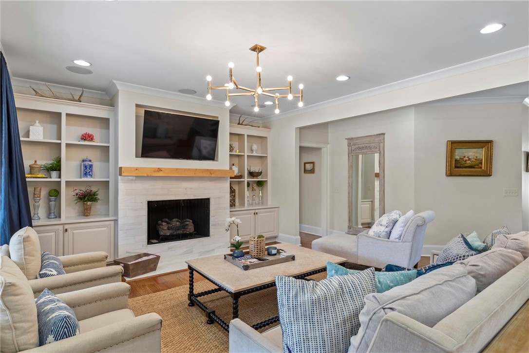 480 BENNINGTON COURT