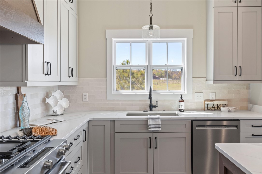 357 MOUNTAIN VIEW WAY