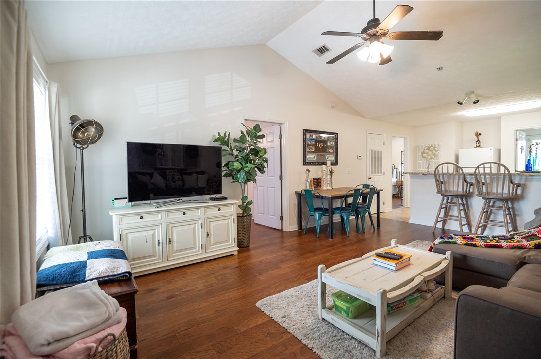 402 W GLENN AVENUE B306