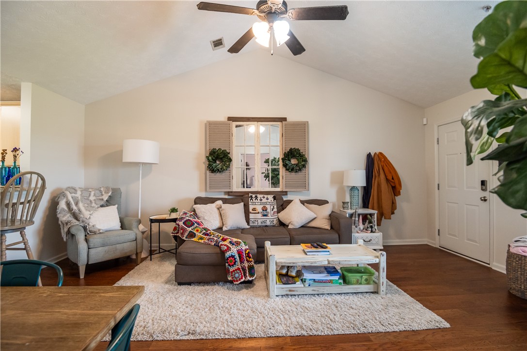 402 W GLENN AVENUE B306