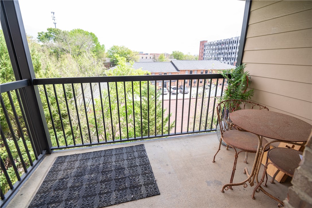 402 W GLENN AVENUE B306