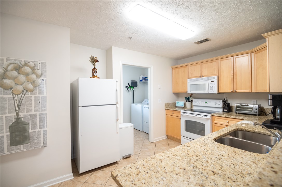 402 W GLENN AVENUE B306