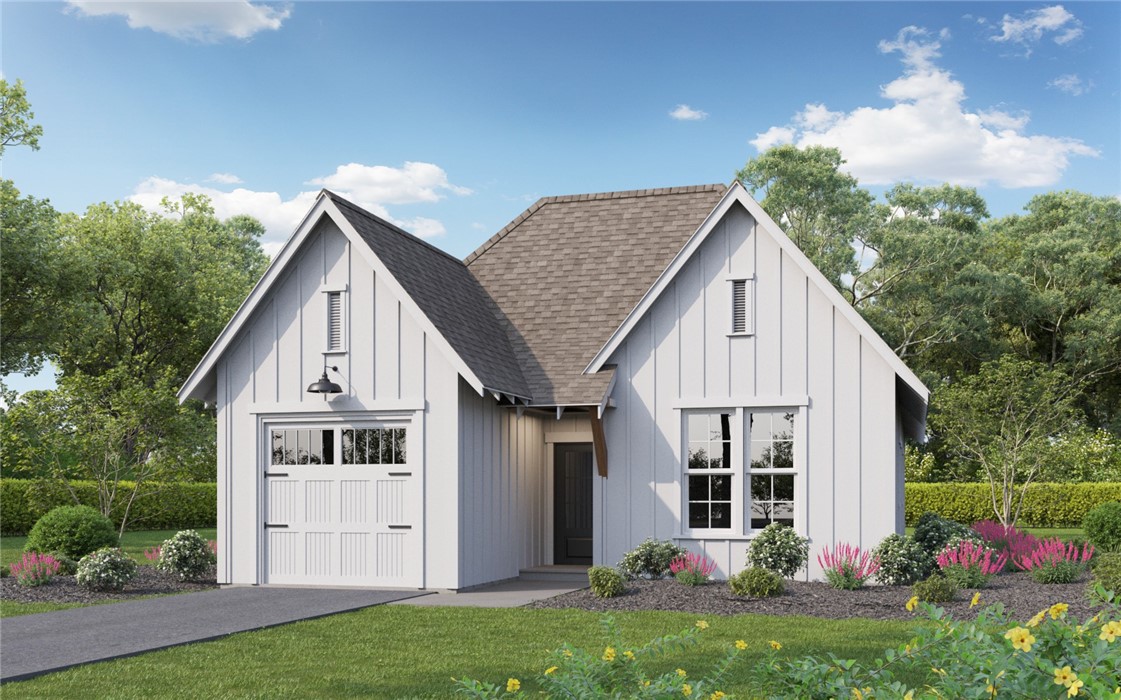 1102 WOODLAND CIRCLE