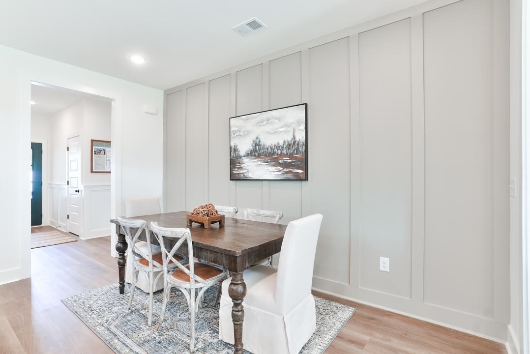 1102 WOODLAND CIRCLE