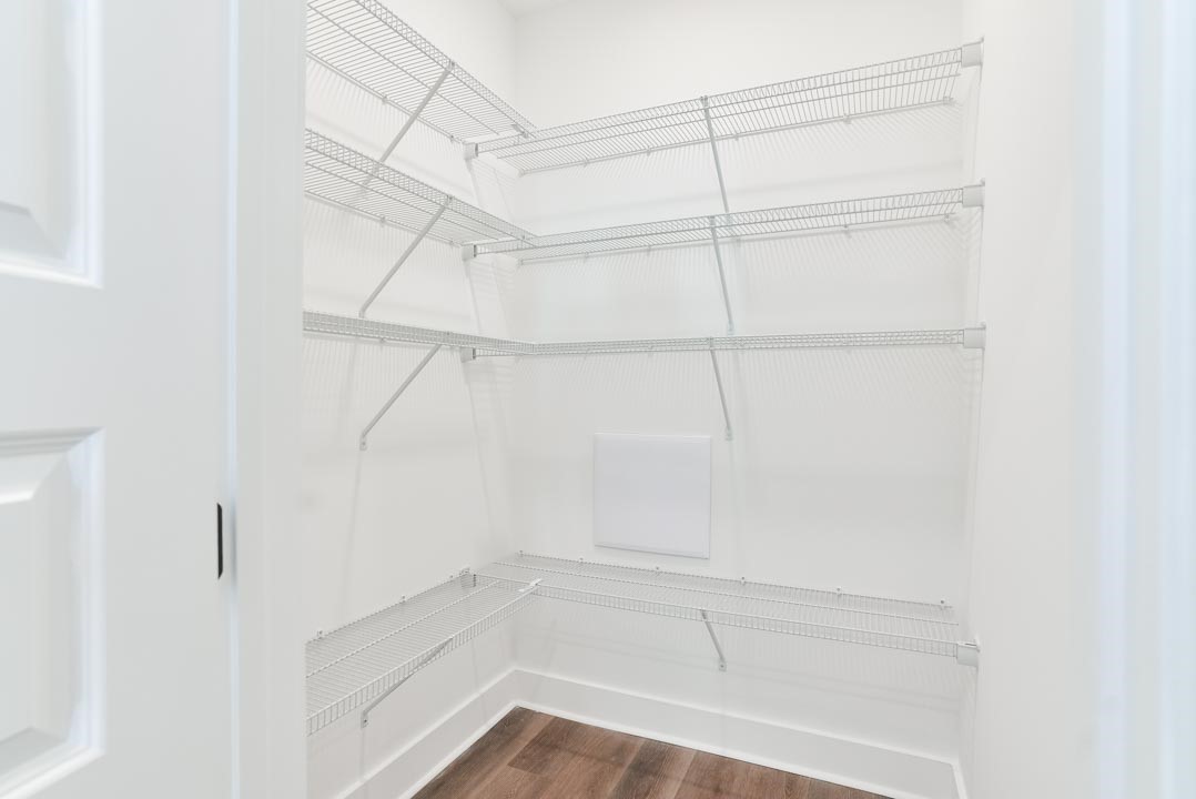 1102 WOODLAND CIRCLE