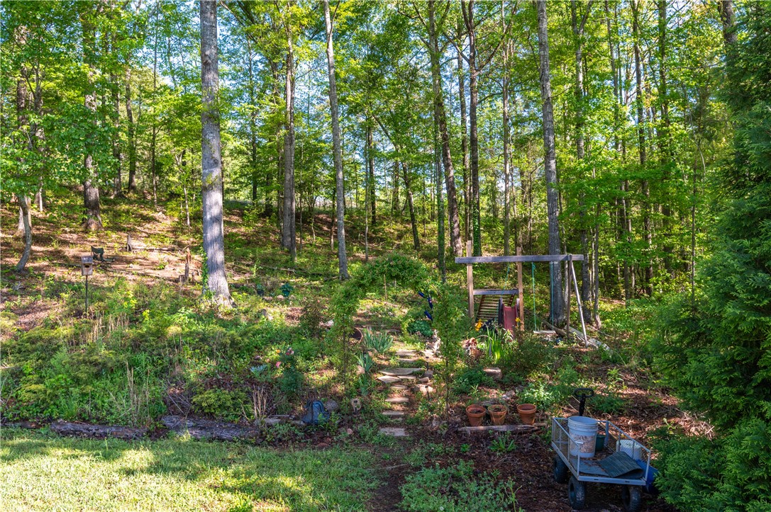 1818 SHADOW BEND LANE