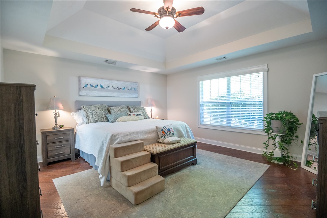 1818 SHADOW BEND LANE