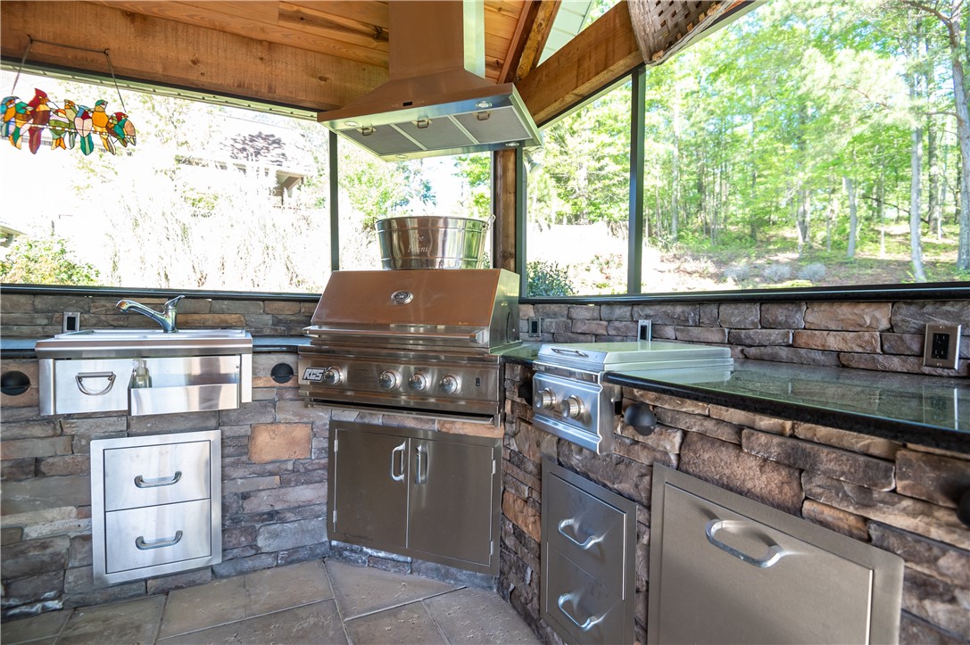 1818 SHADOW BEND LANE