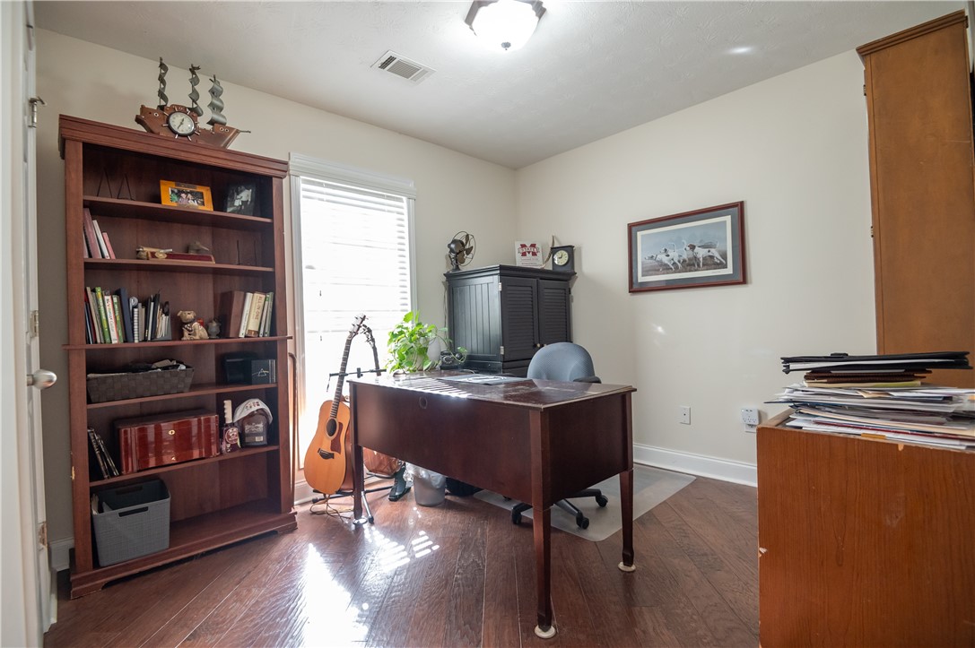 1818 SHADOW BEND LANE