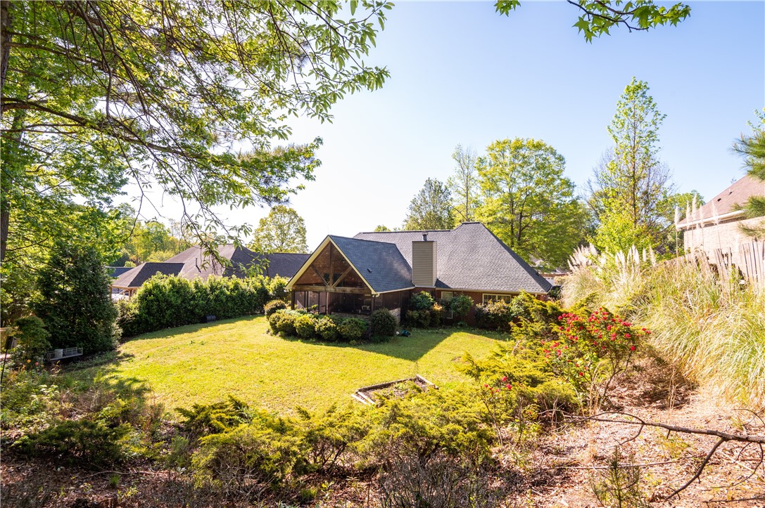 1818 SHADOW BEND LANE