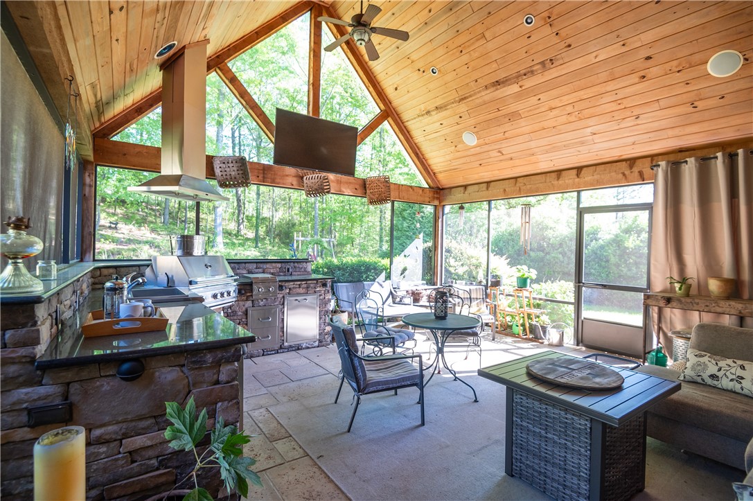 1818 SHADOW BEND LANE