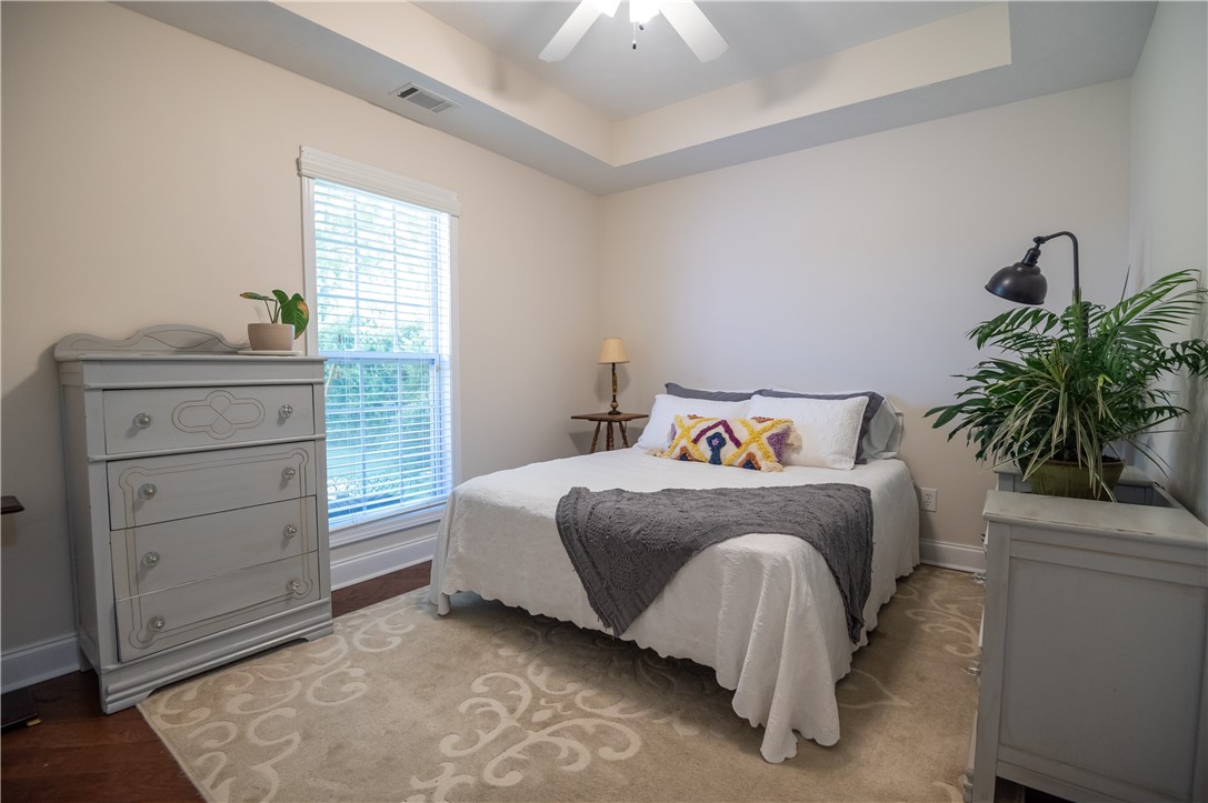 1818 SHADOW BEND LANE