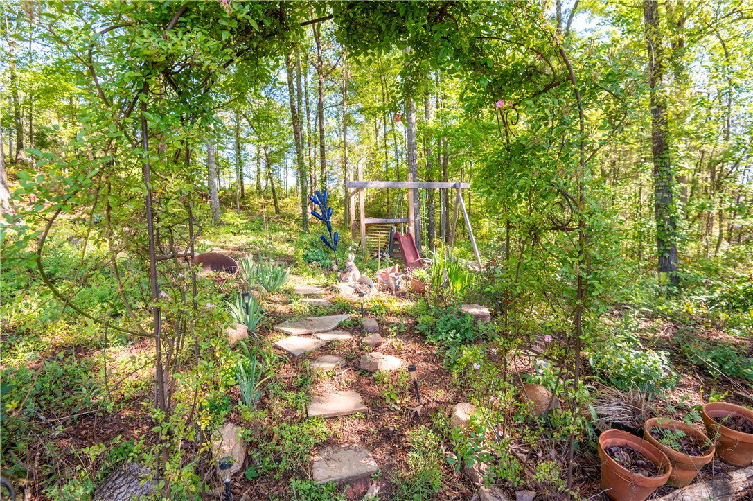 1818 SHADOW BEND LANE