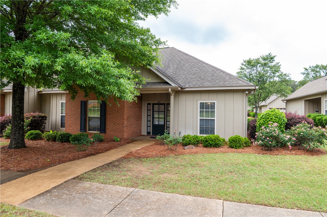 1630 ACADEMY DRIVE 901