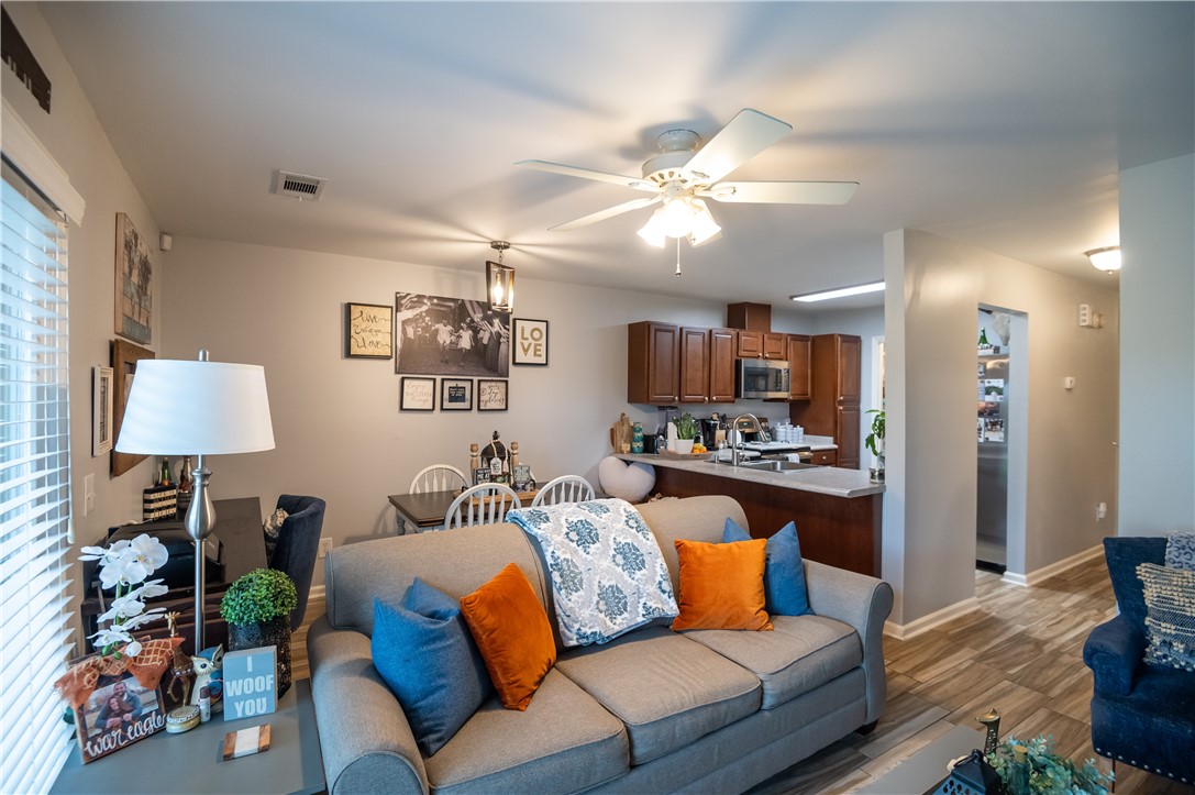 1000 STONEGATE DRIVE E