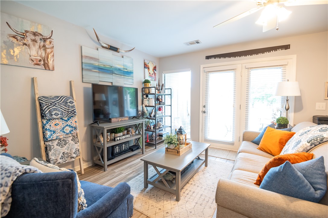 1000 STONEGATE DRIVE E