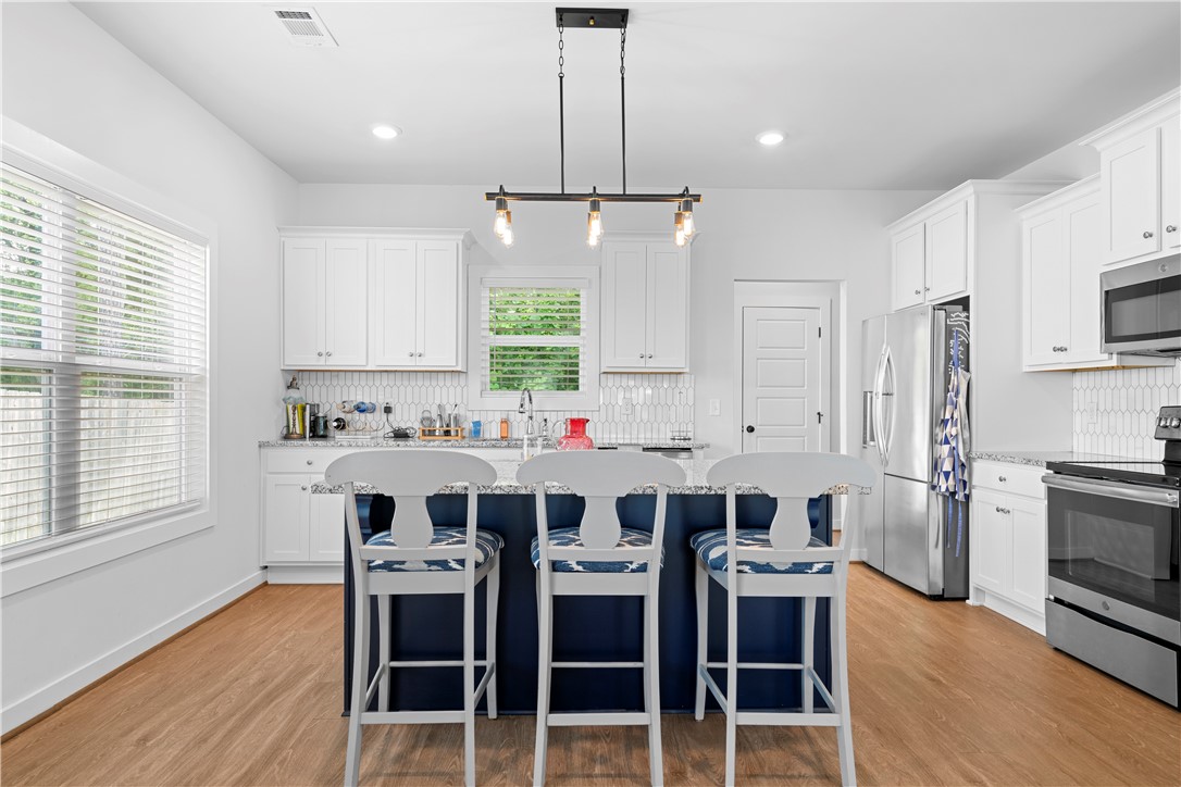 734 NORTHERN VILLAGE COURT