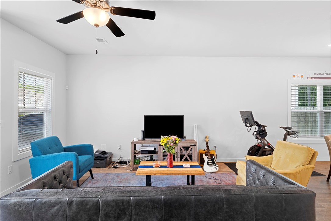 734 NORTHERN VILLAGE COURT