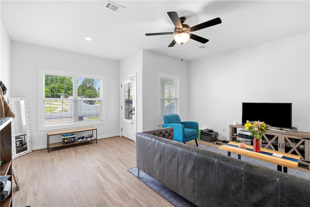 734 NORTHERN VILLAGE COURT