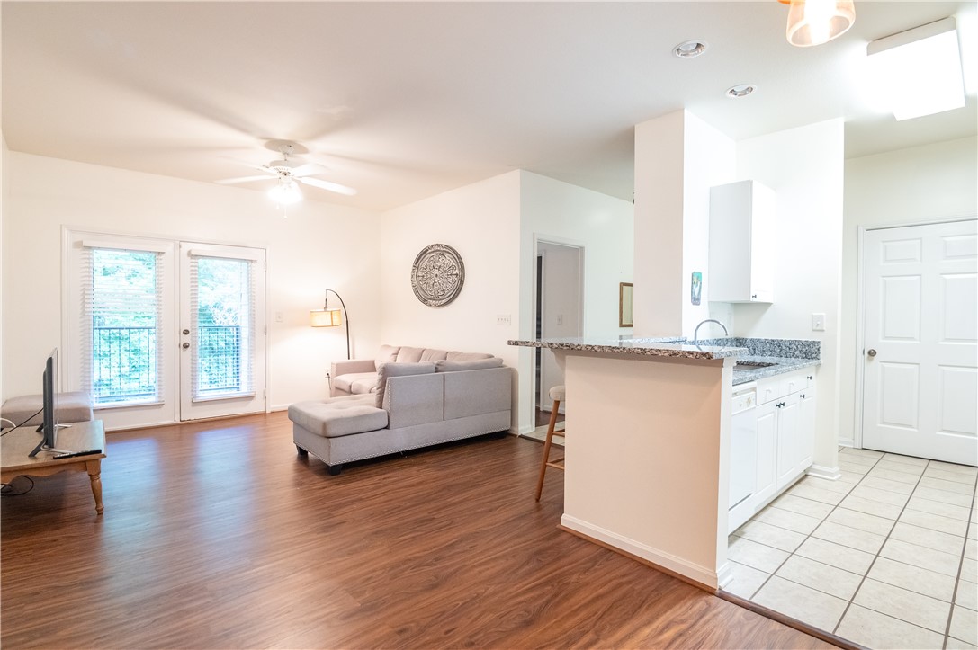 3297 S COLLEGE STREET F202