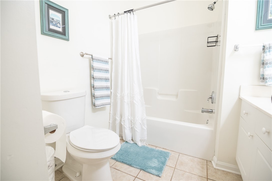 3297 S COLLEGE STREET F202