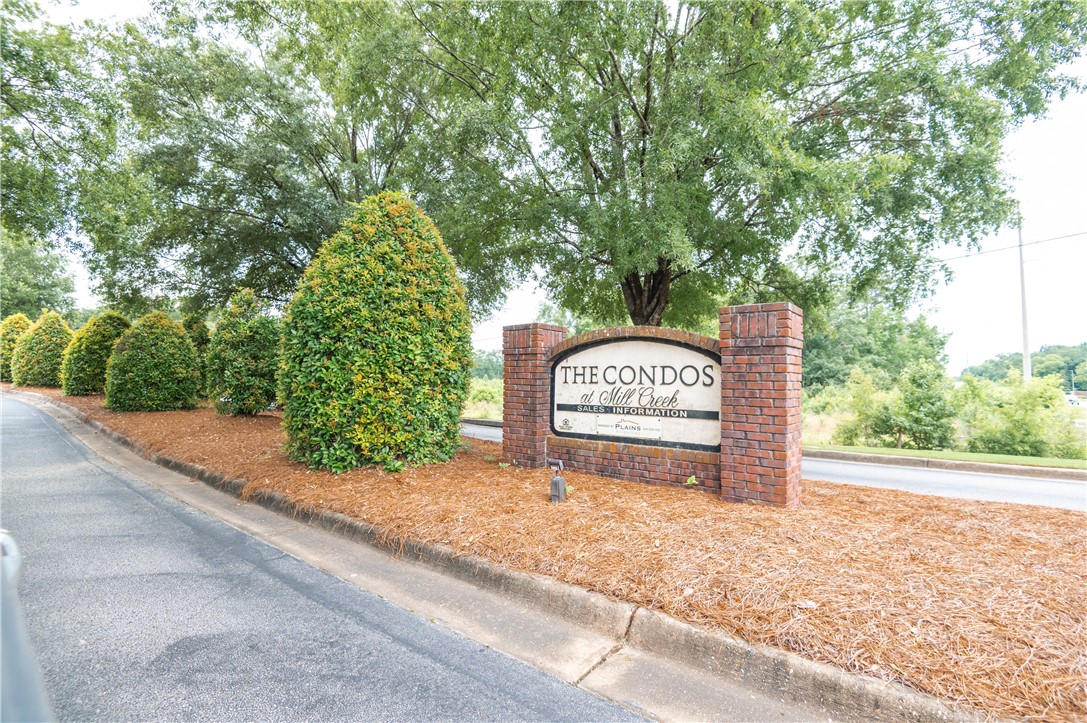 3297 S COLLEGE STREET F202