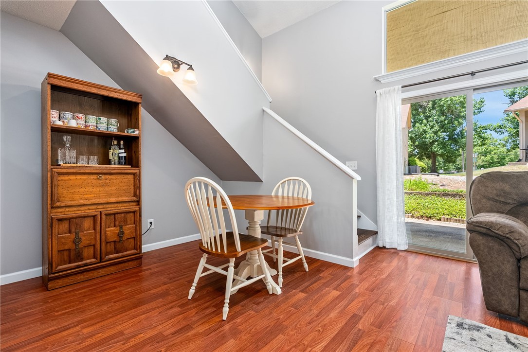 1009 STONEGATE DRIVE E