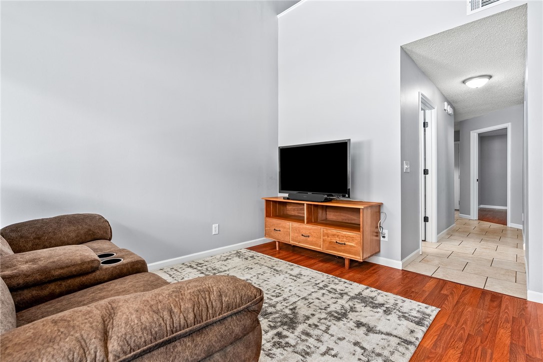 1009 STONEGATE DRIVE E