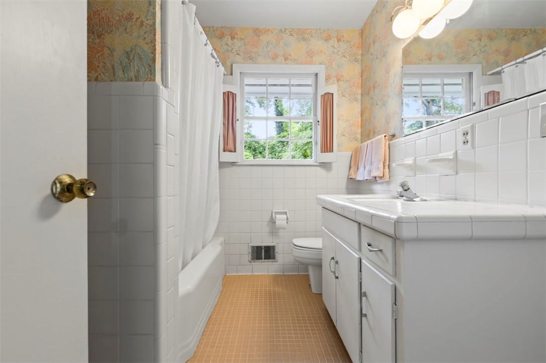 1036 TERRACE ACRES CIRCLE