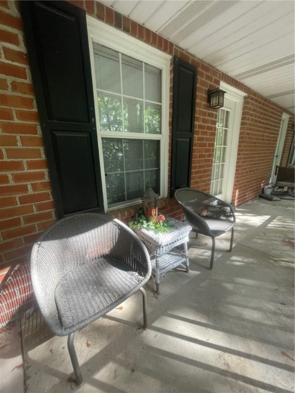 150 E UNIVERSITY DRIVE C204