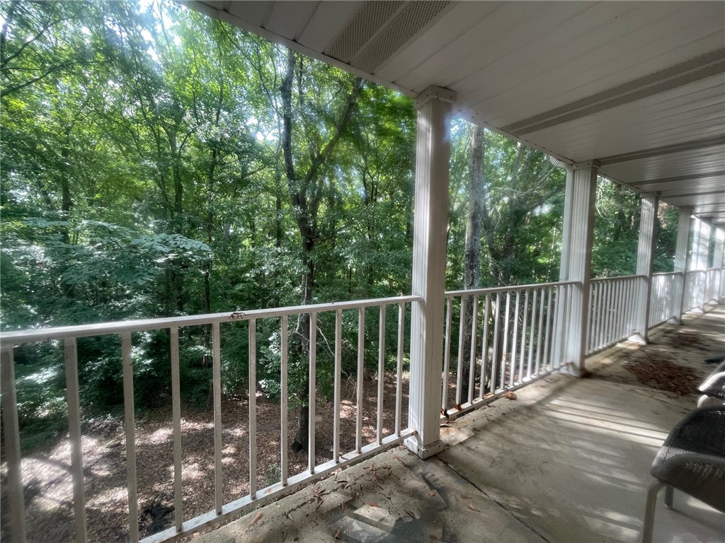 150 E UNIVERSITY DRIVE C204