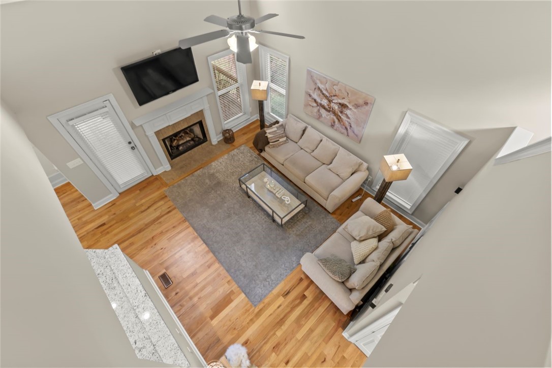 1389 E UNIVERSITY DRIVE