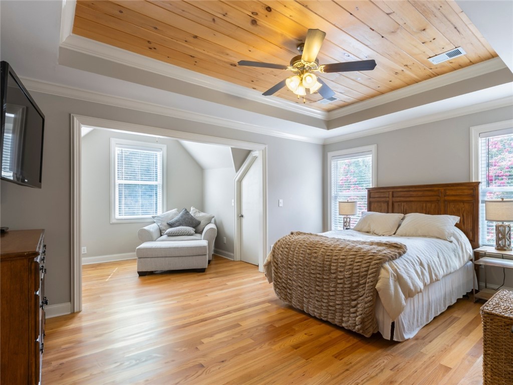 1389 E UNIVERSITY DRIVE