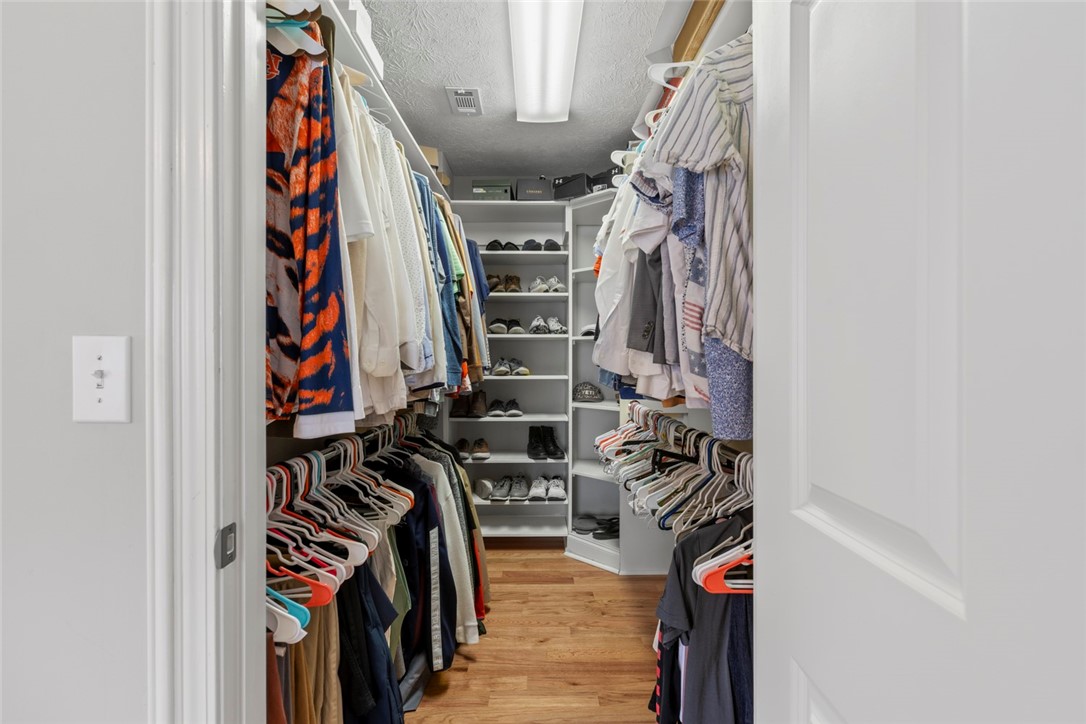 1389 E UNIVERSITY DRIVE