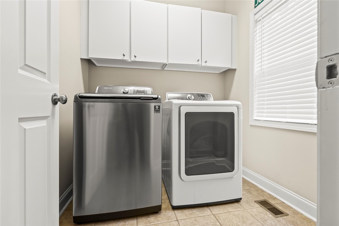 1389 E UNIVERSITY DRIVE