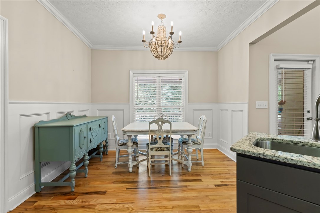 1389 E UNIVERSITY DRIVE